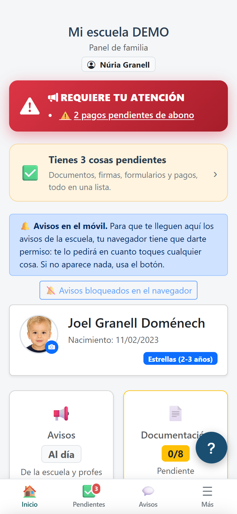 Panel de la familia en el móvil con el día del niño: comida, siesta y cambios.